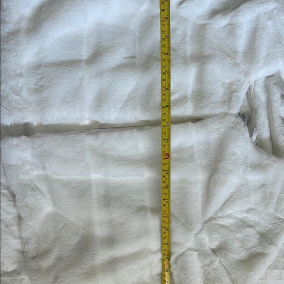 Nina Leonard Ivory Faux Fur Jacket - Picture 8 of 9